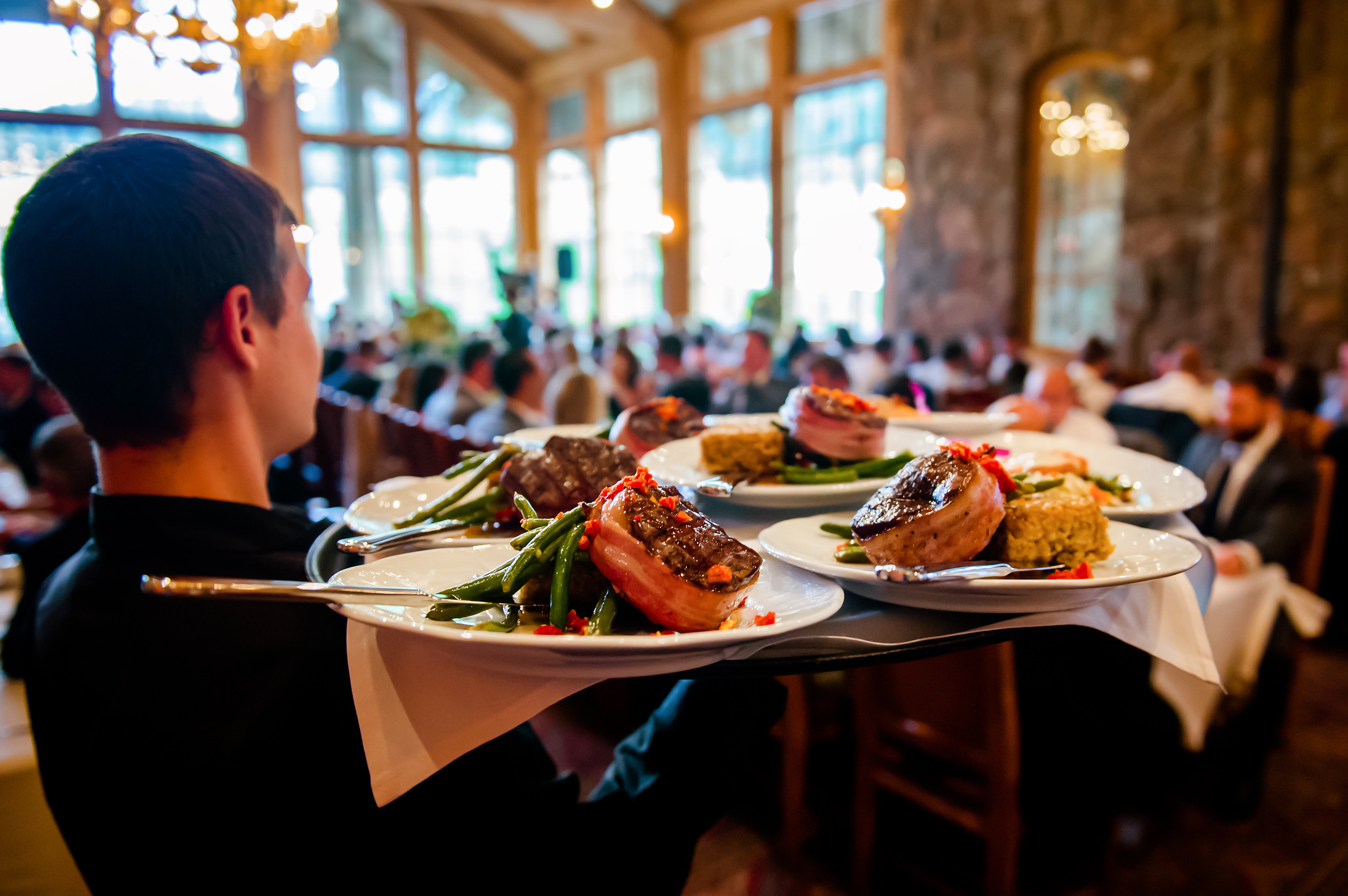 server_dining