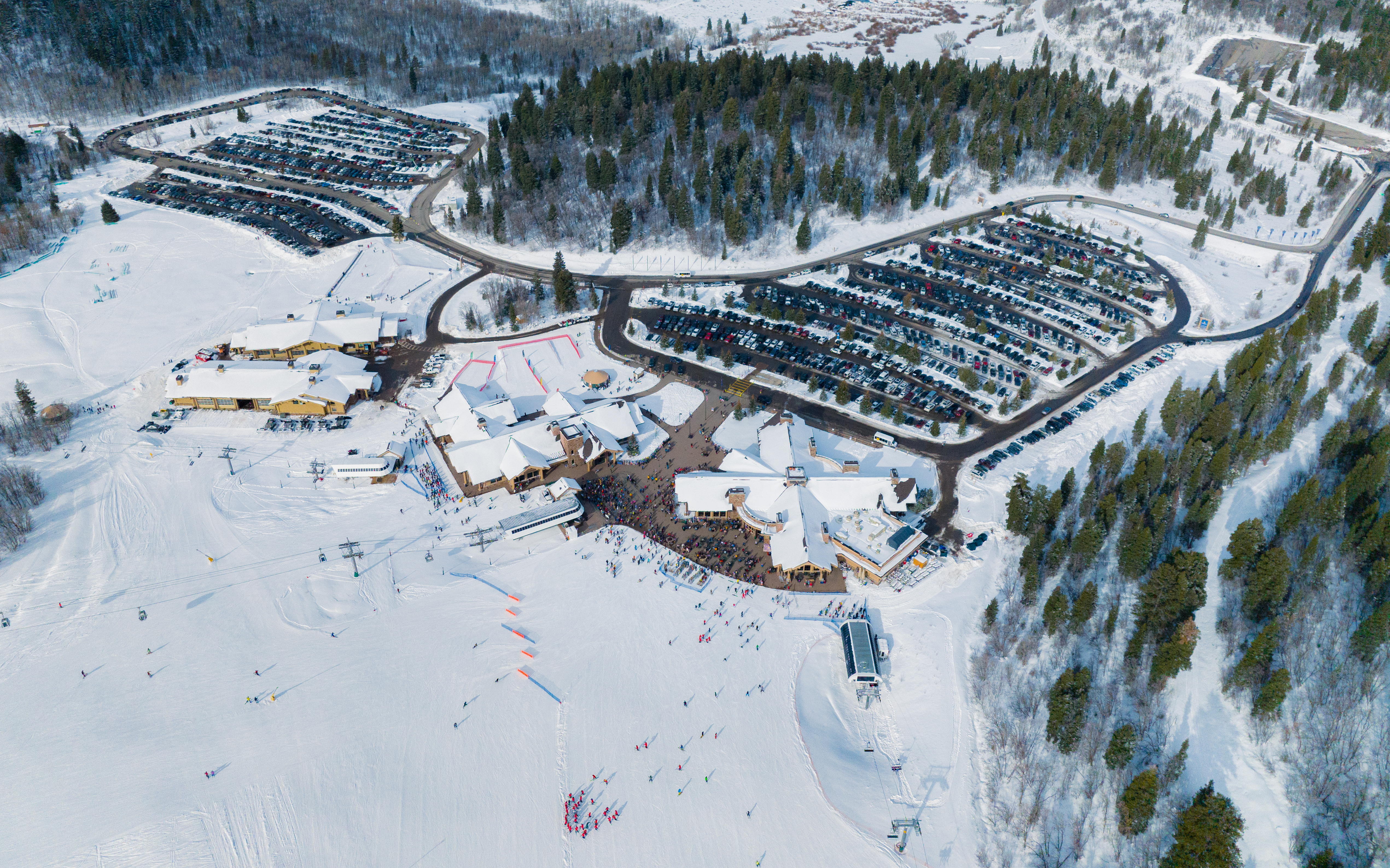 transportation-parking-all-lots-drone-lodges