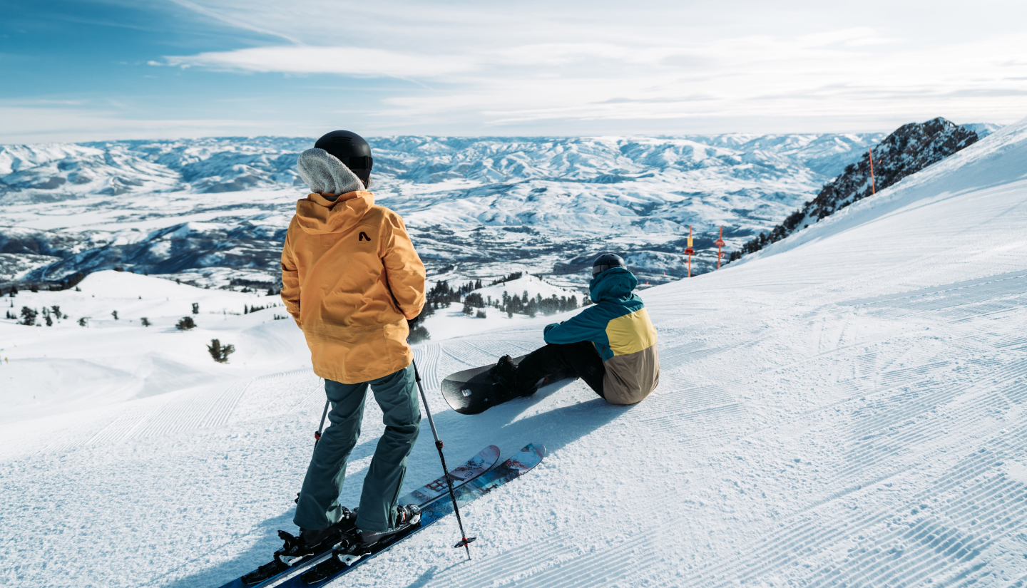 group_skier_boarder_groomer
