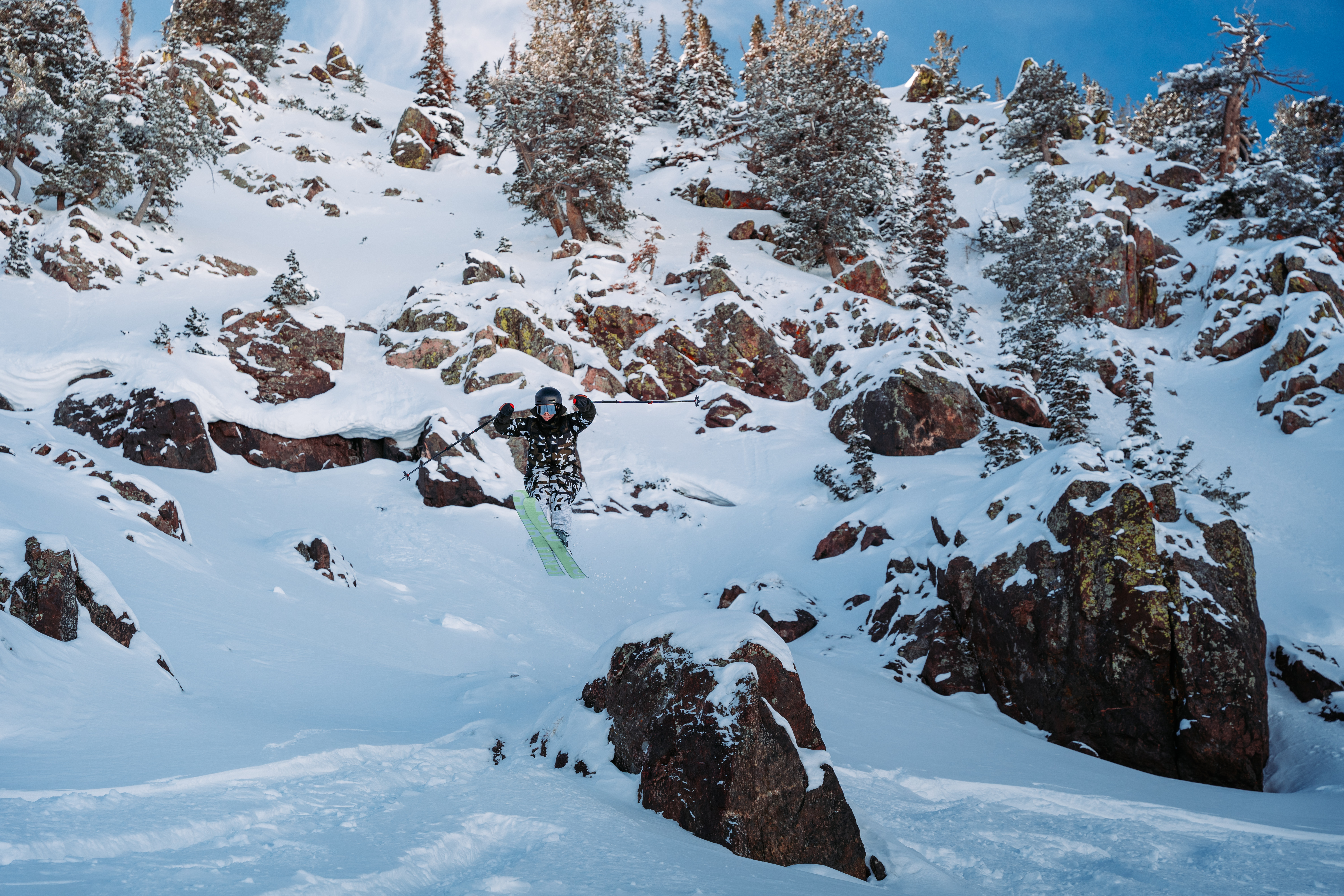 Winter_Action_Jump_Strawberry